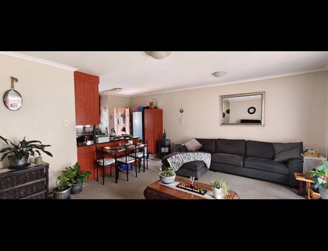 2 BEDROOM TOWNHOUSE FOR SALE IN BRENTWOOD PARK